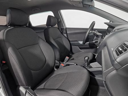 Kia Rio 1.6 AT (123 л.с.), 2015 Kia Rio 1.6 AT (123 л.с.), 2015 — купить в Нижнем Новгороде