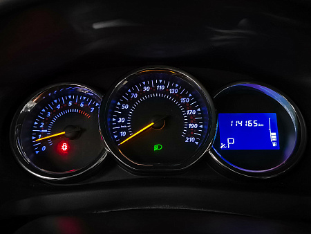 Renault Sandero Stepway 1.6 AT (102 л.с.), 2017 Renault Sandero Stepway 1.6 AT (102 л.с.), 2017 — купить в Нижнем Новгороде