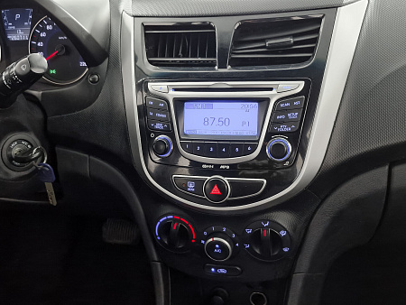 Hyundai Solaris 1.6 AT (123 л.с.), 2013 — купить в Нижнем Новгороде