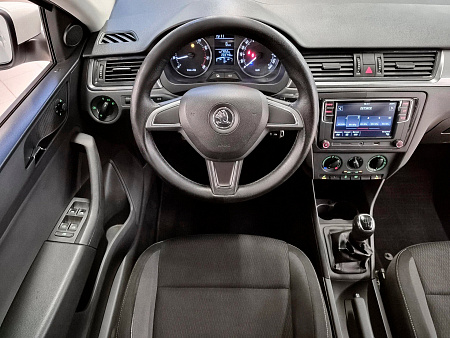 Skoda Rapid 1.6 MT (105 л.с.), 2014 Skoda Rapid 1.6 MT (105 л.с.), 2014 — купить в Нижнем Новгороде