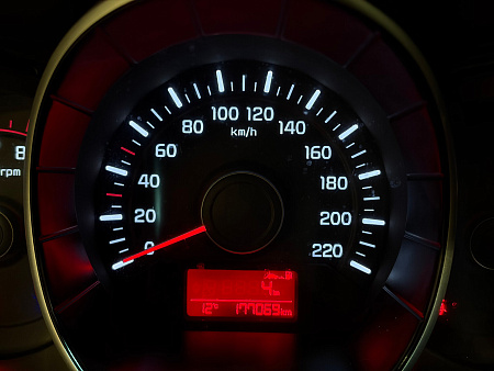 Kia Rio 1.4 MT (107 л.с.), 2015 Kia Rio 1.4 MT (107 л.с.), 2015 — купить в Нижнем Новгороде