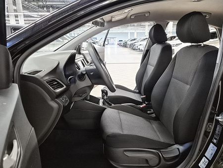 Hyundai Solaris 1.4 MT (100 л.с.), 2017 Hyundai Solaris 1.4 MT (100 л.с.), 2017 — купить в Нижнем Новгороде