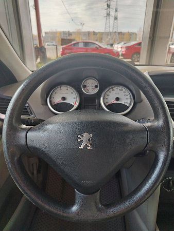 Peugeot 207 1.4 MT (88 л.с.), 2008 Peugeot 207 1.4 MT (88 л.с.), 2008 — купить в Нижнем Новгороде