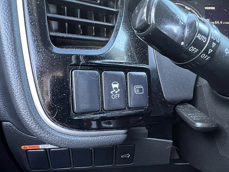 Mitsubishi Outlander 2.4 CVT (167 л.с.) 4WD, 2013 — купить в Нижнем Новгороде