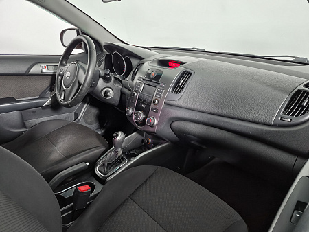 Kia Cerato 6-speed 1.6 AT (126 л.с.), 2011 Kia Cerato 6-speed 1.6 AT (126 л.с.), 2011 — купить в Нижнем Новгороде