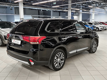 Mitsubishi Outlander 2.0 CVT (146 л.с.) 4WD, 2016 Mitsubishi Outlander 2.0 CVT (146 л.с.) 4WD, 2016 — купить в Нижнем Новгороде