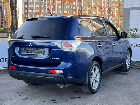 Mitsubishi Outlander 2.4 CVT (167 л.с.) 4WD, 2013 — купить в Нижнем Новгороде