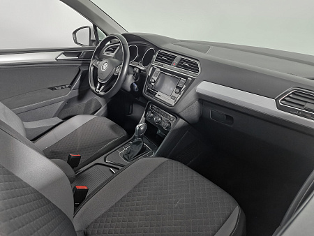 Volkswagen Tiguan 1.4 AMT (150 л.с.), 2017 Volkswagen Tiguan 1.4 AMT (150 л.с.), 2017 — купить в Нижнем Новгороде