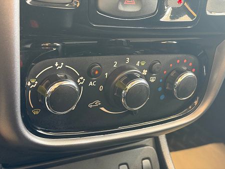 Renault Duster 2.0 AT (135 л.с.), 2014 Renault Duster 2.0 AT (135 л.с.), 2014 — купить в Нижнем Новгороде