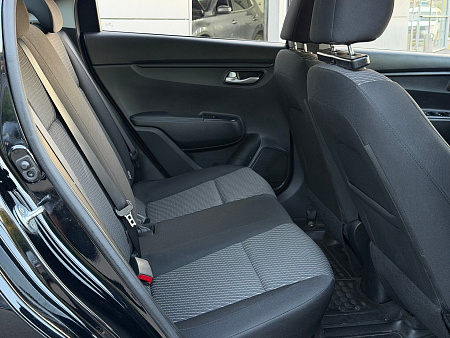 Kia Rio 1.4 AT (100 л.с.), 2017 Kia Rio 1.4 AT (100 л.с.), 2017 — купить в Нижнем Новгороде