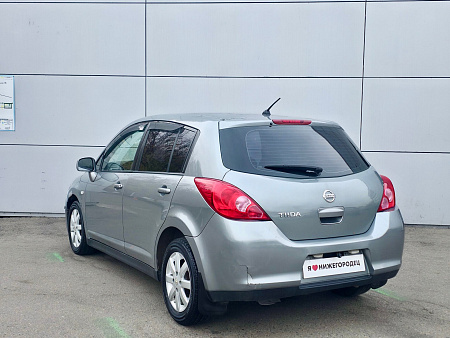 Nissan Tiida 1.6 MT (110 л.с.), 2008 Nissan Tiida 1.6 MT (110 л.с.), 2008 — купить в Нижнем Новгороде