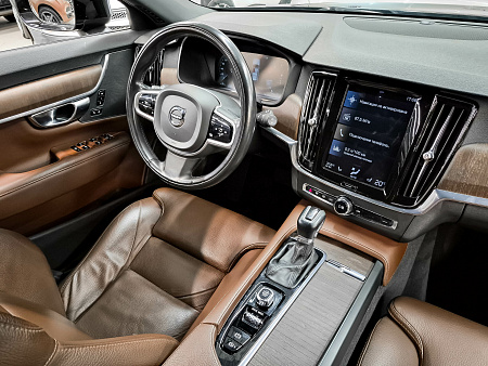 Volvo V90 Cross Country 2.0 AT (249 л.с.) 4WD, 2021 — купить в Нижнем Новгороде