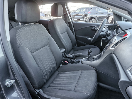 Opel Astra 1.6 MT (115 л.с.), 2012 Opel Astra 1.6 MT (115 л.с.), 2012 — купить в Нижнем Новгороде