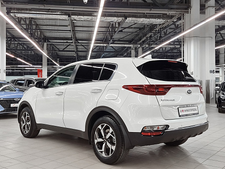 Kia Sportage 2.0 AT (150 л.с.), 2021 Kia Sportage 2.0 AT (150 л.с.), 2021 — купить в Нижнем Новгороде