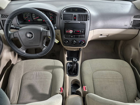 Kia Cerato 1.6 MT (105 л.с.), 2006 Kia Cerato 1.6 MT (105 л.с.), 2006 — купить в Нижнем Новгороде