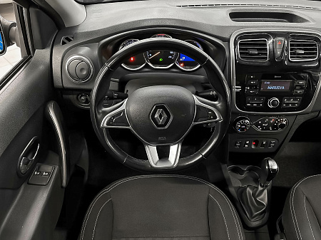Renault Sandero 1.6 AT (102 л.с.), 2018 Renault Sandero 1.6 AT (102 л.с.), 2018 — купить в Нижнем Новгороде