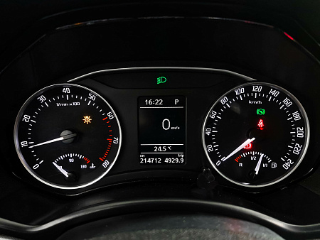 Skoda Octavia 1.6 AT (102 л.с.), 2010 — купить в Нижнем Новгороде
