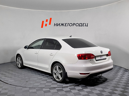 Volkswagen Jetta 1.6 AT (105 л.с.), 2014 — купить в Нижнем Новгороде