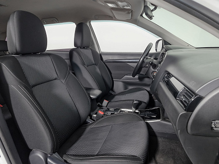 Mitsubishi Outlander 2.0 CVT (146 л.с.) 4WD, 2019 — купить в Нижнем Новгороде