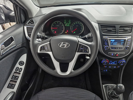 Hyundai Solaris 1.6 MT (123 л.с.), 2016 Hyundai Solaris 1.6 MT (123 л.с.), 2016 — купить в Нижнем Новгороде