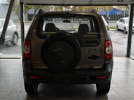 Chevrolet Niva 1.7 MT (80 л.с.) 4WD, 2013 Chevrolet Niva 1.7 MT (80 л.с.) 4WD, 2013 — купить в Нижнем Новгороде