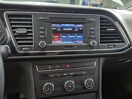 SEAT Leon 1.2 AMT (105 л.с.), 2013 — купить в Нижнем Новгороде