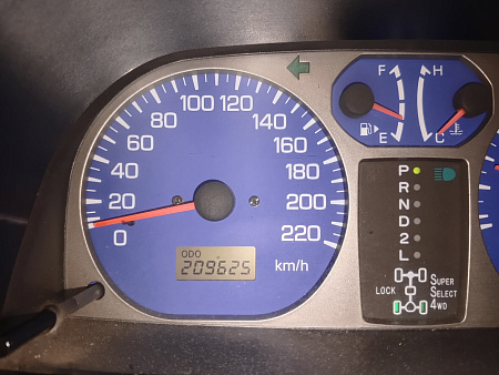 Mitsubishi Pajero iO 1.6 AT (102 л.с.) 4WD, 1999 Mitsubishi Pajero iO 1.6 AT (102 л.с.) 4WD, 1999 — купить в Нижнем Новгороде