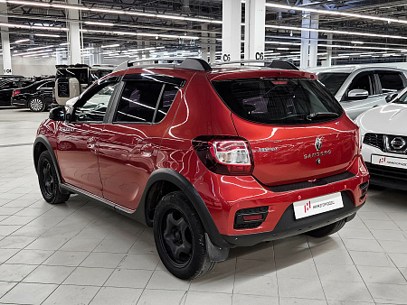 Renault Sandero Stepway 1.6 AT (102 л.с.), 2017 Renault Sandero Stepway 1.6 AT (102 л.с.), 2017 — купить в Нижнем Новгороде