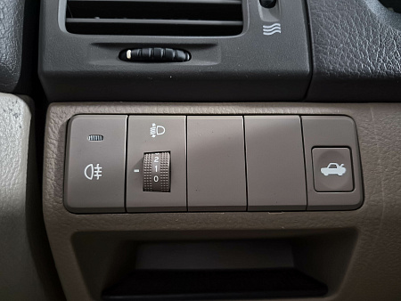 Kia Cerato 1.6 MT (105 л.с.), 2006 Kia Cerato 1.6 MT (105 л.с.), 2006 — купить в Нижнем Новгороде