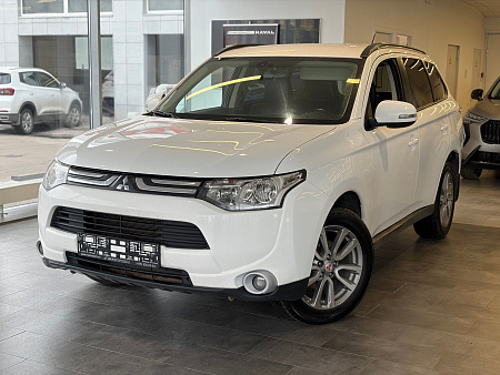 Mitsubishi Outlander 2.4 CVT (167 л.с.) 4WD, 2013 Mitsubishi Outlander 2.4 CVT (167 л.с.) 4WD, 2013 — купить в Нижнем Новгороде