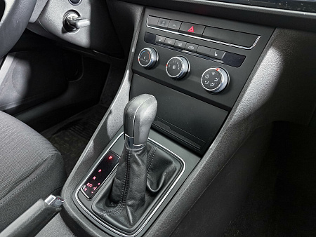 SEAT Leon 1.2 AMT (105 л.с.), 2013 — купить в Нижнем Новгороде