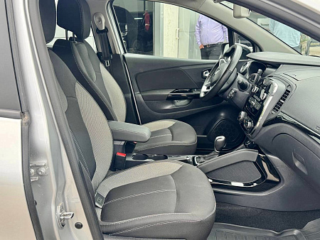 Renault Kaptur 1.6 CVT (114 л.с.), 2022 Renault Kaptur 1.6 CVT (114 л.с.), 2022 — купить в Нижнем Новгороде