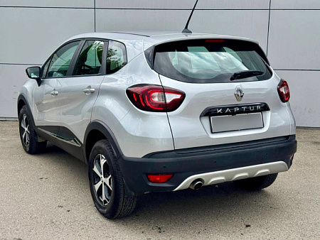 Renault Kaptur 1.6 CVT (114 л.с.), 2022 Renault Kaptur 1.6 CVT (114 л.с.), 2022 — купить в Нижнем Новгороде