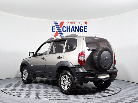 Chevrolet Niva 1.7 MT (80 л.с.) 4WD, 2011 Chevrolet Niva 1.7 MT (80 л.с.) 4WD, 2011 — купить в Нижнем Новгороде