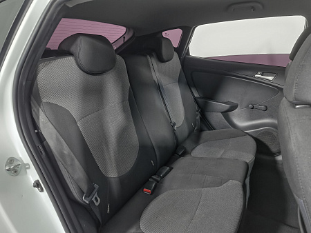 Hyundai Solaris 1.4 MT (107 л.с.), 2013 Hyundai Solaris 1.4 MT (107 л.с.), 2013 — купить в Нижнем Новгороде