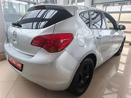 Opel Astra 1.6 MT (115 л.с.), 2010 Opel Astra 1.6 MT (115 л.с.), 2010 — купить в Нижнем Новгороде