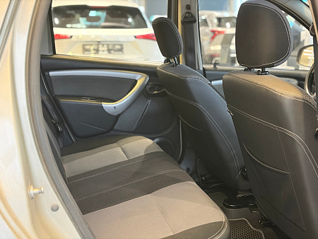 Renault Duster 1.6 MT (102 л.с.) 4WD, 2012 Renault Duster 1.6 MT (102 л.с.) 4WD, 2012 — купить в Нижнем Новгороде