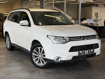 Mitsubishi Outlander 2.4 CVT (167 л.с.) 4WD, 2013 Mitsubishi Outlander 2.4 CVT (167 л.с.) 4WD, 2013 — купить в Нижнем Новгороде