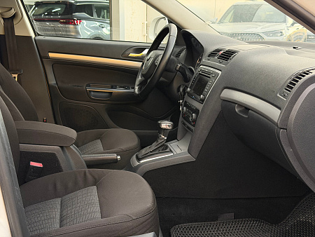 Skoda Octavia 1.8 AT (152 л.с.), 2012 Skoda Octavia 1.8 AT (152 л.с.), 2012 — купить в Нижнем Новгороде