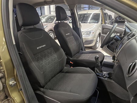 Renault Sandero Stepway 1.6 MT (113 л.с.), 2017 Renault Sandero Stepway 1.6 MT (113 л.с.), 2017 — купить в Нижнем Новгороде