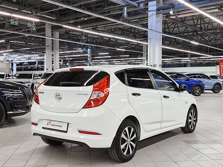 Hyundai Solaris 1.4 AT (107 л.с.), 2014 — купить в Нижнем Новгороде