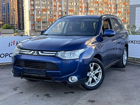 Mitsubishi Outlander 2.4 CVT (167 л.с.) 4WD, 2013 — купить в Нижнем Новгороде