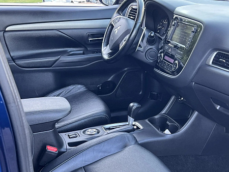 Mitsubishi Outlander 2.4 CVT (167 л.с.) 4WD, 2013 — купить в Нижнем Новгороде