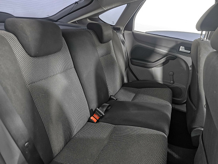Ford Focus 1.6 MT (100 л.с.), 2010 Ford Focus 1.6 MT (100 л.с.), 2010 — купить в Нижнем Новгороде