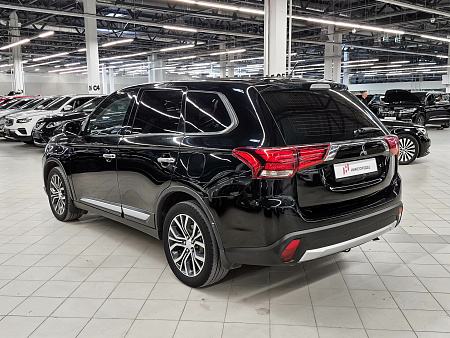 Mitsubishi Outlander 2.0 CVT (146 л.с.) 4WD, 2016 Mitsubishi Outlander 2.0 CVT (146 л.с.) 4WD, 2016 — купить в Нижнем Новгороде