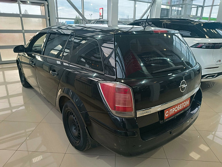 Opel Astra 1.6 MT (115 л.с.), 2011 Opel Astra 1.6 MT (115 л.с.), 2011 — купить в Нижнем Новгороде