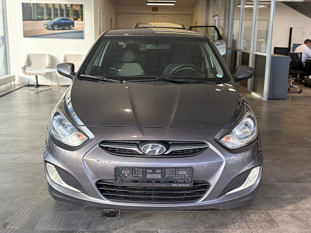 Hyundai Solaris 1.6 MT (123 л.с.), 2011 — купить в Нижнем Новгороде