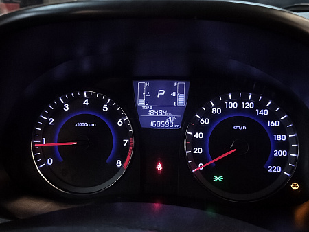 Hyundai Solaris 1.6 AT (123 л.с.), 2016 Hyundai Solaris 1.6 AT (123 л.с.), 2016 — купить в Нижнем Новгороде