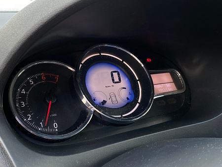 Renault Megane 1.6 MT (106 л.с.), 2014 Renault Megane 1.6 MT (106 л.с.), 2014 — купить в Нижнем Новгороде