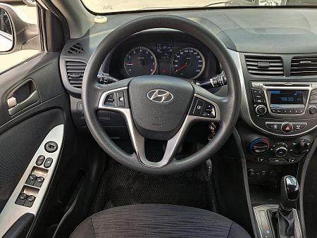 Hyundai Solaris 1.6 AT (123 л.с.), 2015 — купить в Нижнем Новгороде